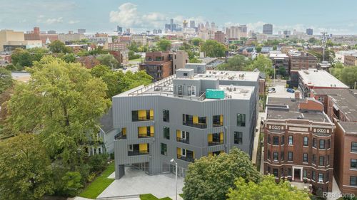 207-655 W Willis St, Detroit, MI, 48201-1689 | Card Image
