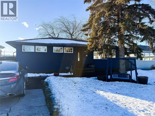 1905 90 Ave, Dawson Creek, BC, V1G1A7 | Card Image