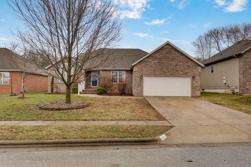 1110 N Arlington St, Nixa, MO, 65714-7666 | Card Image