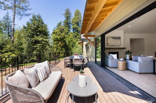 573 Wagnon Rd, Sebastopol, CA, 95472 | Card Image