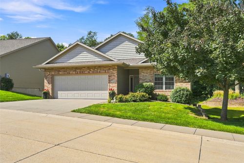 2248 Jessica Ln, Coralville, IA, 52241-2890 | Card Image