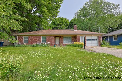 3904 Canterbury Ave, Kalamazoo, MI, 49006-2771 | Card Image