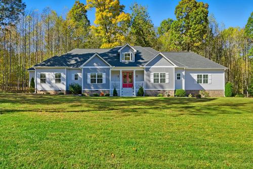 8000 Pembelton Dr, Amelia Court House, VA, 23002-2852 | Card Image