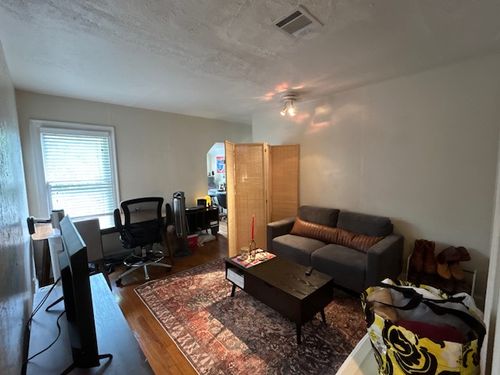 apt-4-906 W 22nd St, Austin, TX, 78705-5424 | Card Image