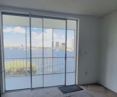 apt-p311-3000 Marcos Dr, Aventura, FL, 33160-2547 | Card Image