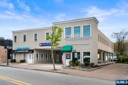 277 Closter Dock Rd, Closter, NJ, 07624-2445 | Card Image