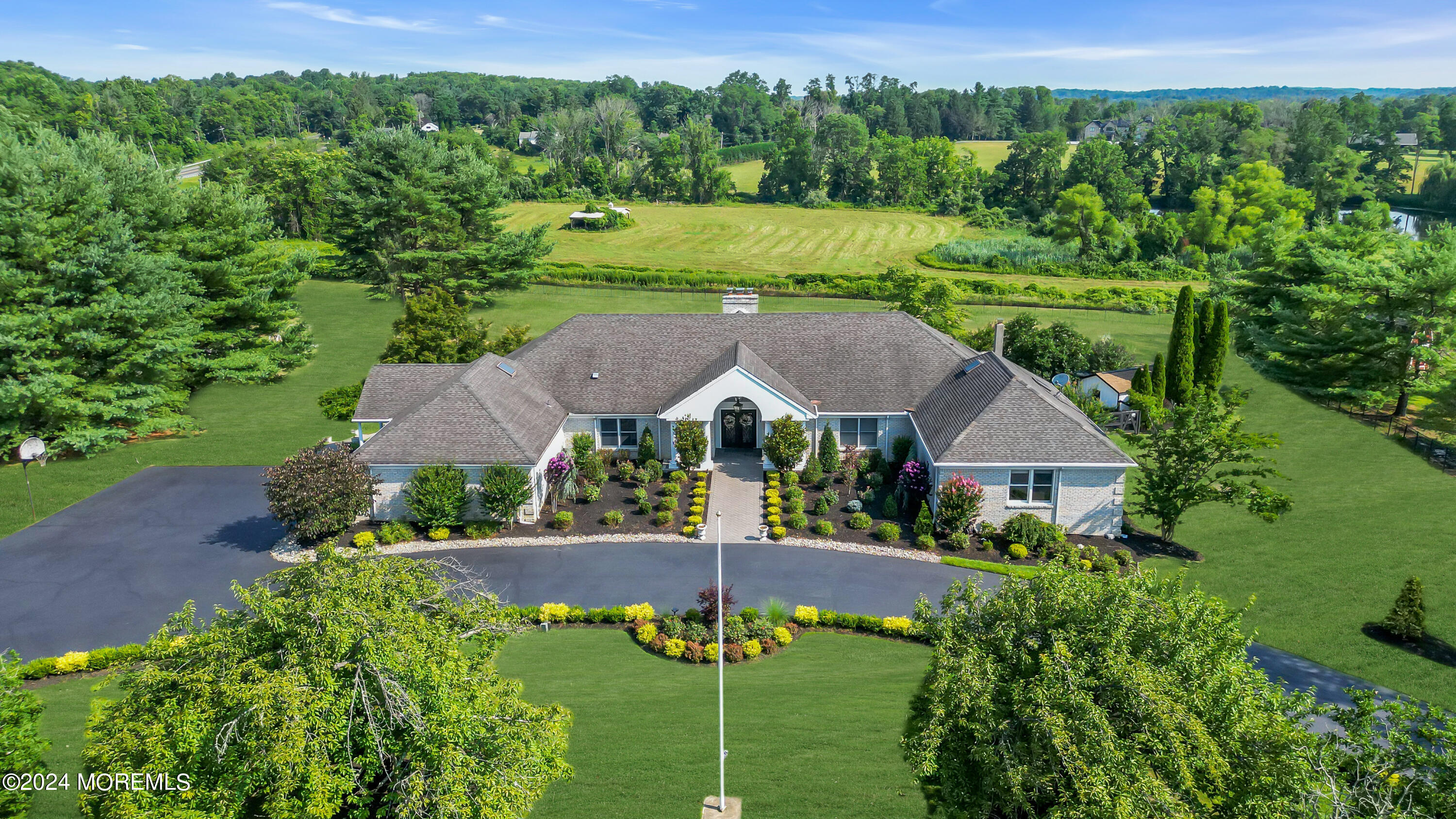 Eagle Nest Rd, Colts Neck, NJ 07722