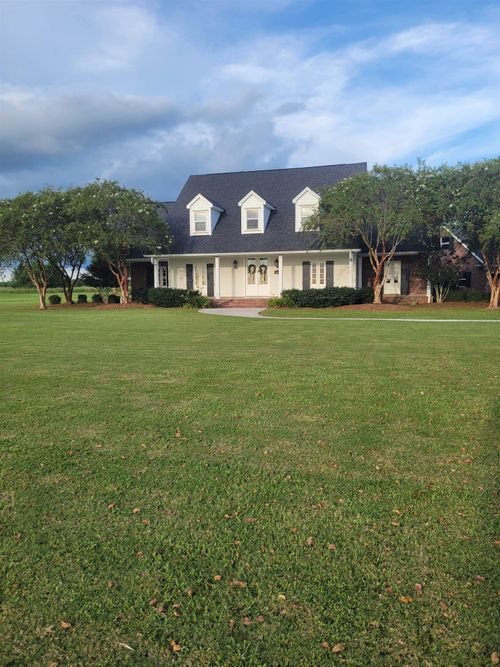 643 Highway 653, Raceland, LA, 70394-3715 | Card Image