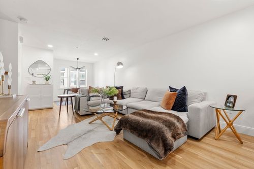 123-123 Tudor St, Boston, MA, 02127-2668 | Card Image