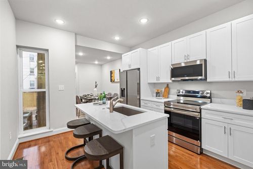 2103 Mcculloh St, BALTIMORE, MD, 21217-3530 | Card Image