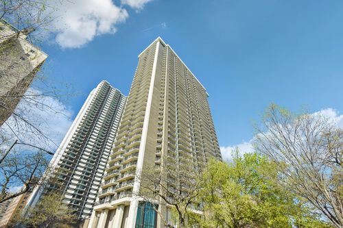 29f-6007 N Sheridan Rd, Chicago, IL, 60660-3066 | Card Image