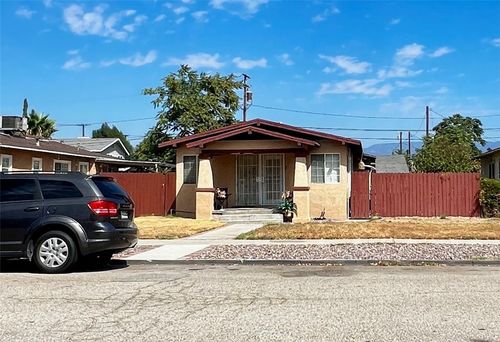 157 W Hanna, Colton, CA, 92324 | Card Image