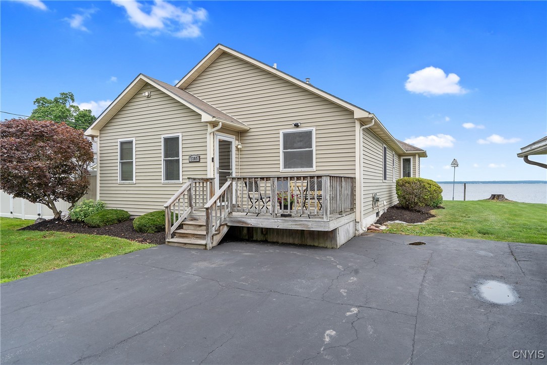 Lakeshore Rd, Cicero, NY 13039