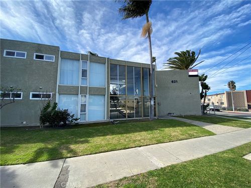 621 N Market St, Inglewood, CA, 90302-3029 | Card Image