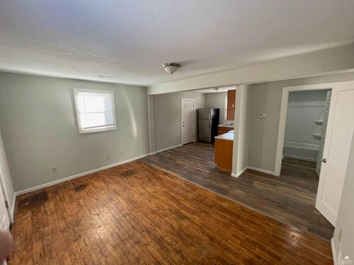 709-711 W 1st St, Junction City, KS, 66441-3127 | Card Image