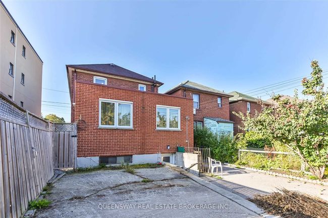 A1 - 647 Vaughan Rd, House other with 1 bedrooms, 1 bathrooms and 1 parking in York ON | Image 9
