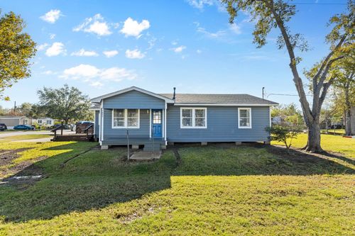1051 Avenue A, Bacliff, TX, 77518-2728 | Card Image
