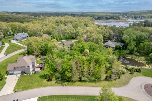 0 Hidden View Ct, Fenton, MI, 48430 | Card Image