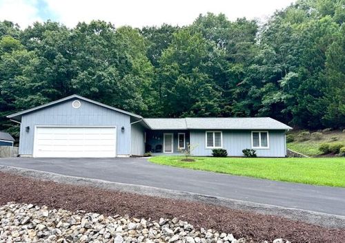 180 Forest Dr, Salem, VA, 24153-6860 | Card Image