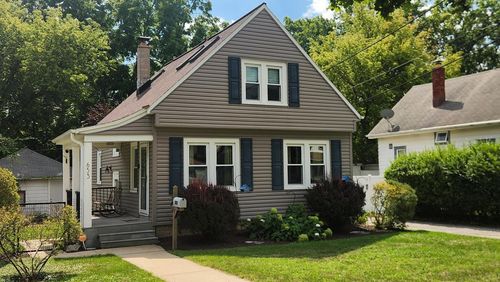 653 S Oak Park Court, Milwaukee, WI, 53214 | Card Image