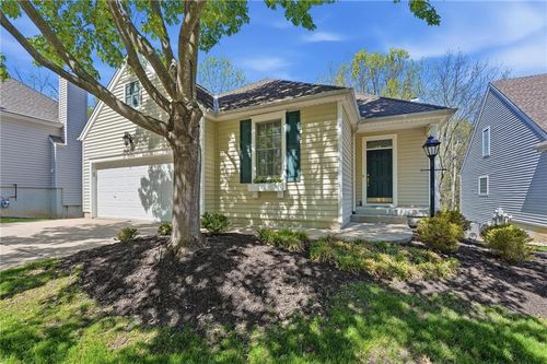 12604 Noland St, Overland Park, KS, 66213-3849 | Card Image