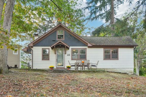 22 Morgans Way, Greenwood Lake, NY, 10925-2801 | Card Image