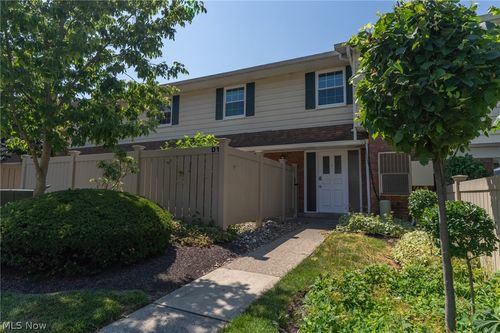 d01-7970 Mentor Ave, Mentor, OH, 44060-5602 | Card Image
