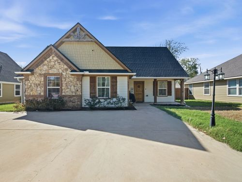 502 W Willow St, Sanger, TX, 76266-4814 | Card Image
