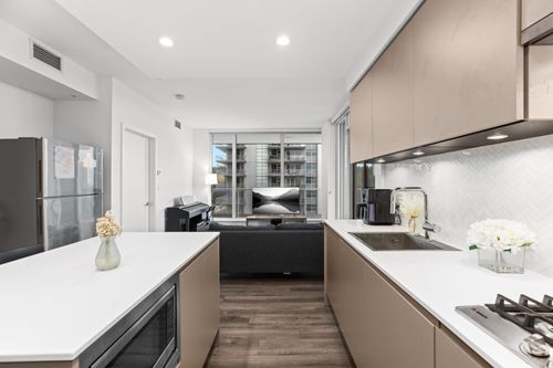 905-3833 Evergreen Pl, Burnaby, BC, V3J0M2 | Card Image