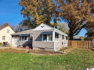 228 S 20th Street, House other with 2 bedrooms, 1 bathrooms and 1 parking in Beatrice NE | Image 2