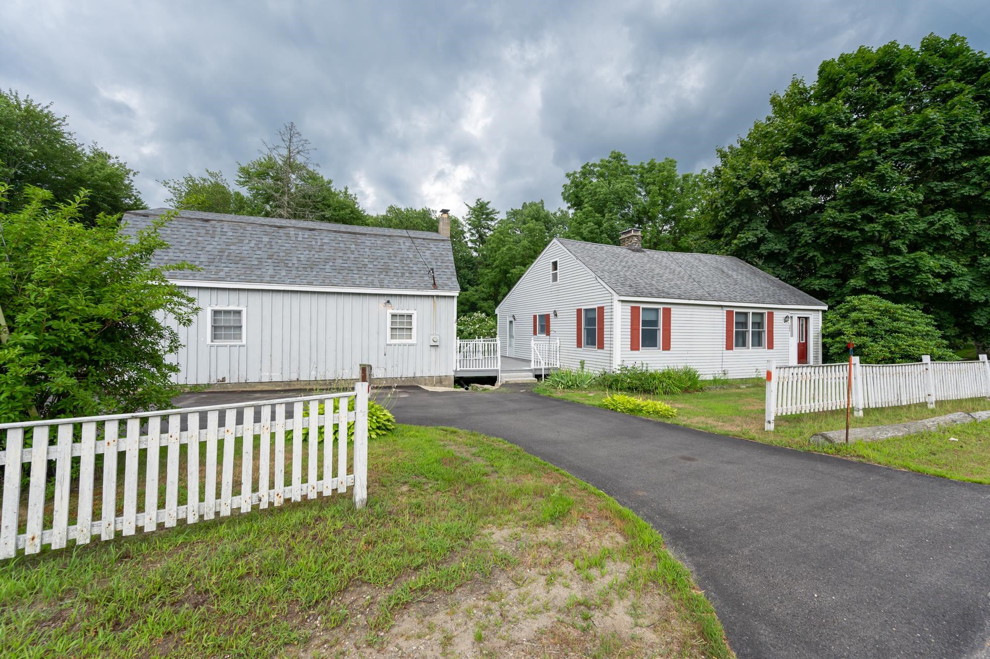 Chester Rd, Derry, NH 03038