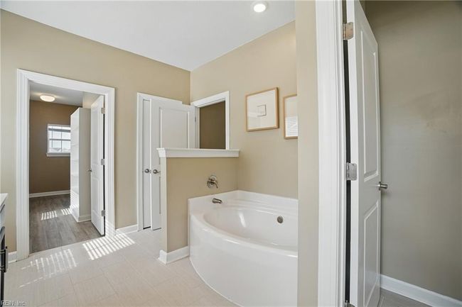 637 Middleton Way, House other with 5 bedrooms, 4 bathrooms and null parking in Chesapeake VA | Image 42