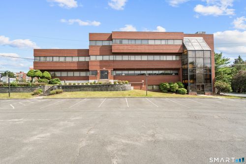 ground-floor-10 Waterchase Drive, Rocky Hill, CT, 06067 | Card Image