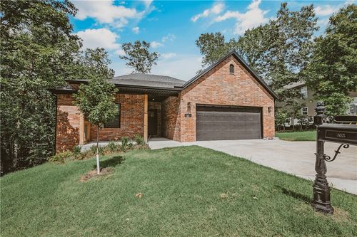 23 Ironside Ln, Bella Vista, AR, 72715-4311 | Card Image