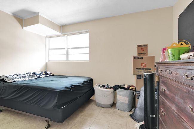 324 Davis Rd, House other with 5 bedrooms, 2 bathrooms and null parking in Palm Springs FL | Image 32