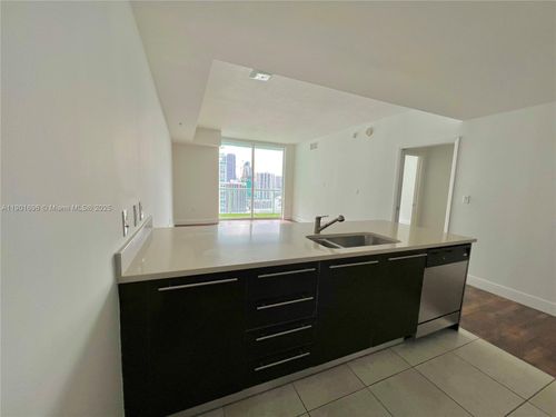 apt-2909-1900 N Bayshore Dr, Miami, FL, 33132-3015 | Card Image