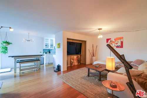 108-532 N Rossmore Avenue, Los Angeles, CA, 90004 | Card Image