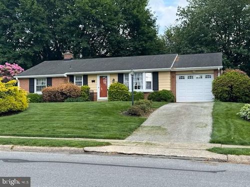 19 Pleasant View Dr, STRASBURG, PA, 17579-1314 | Card Image