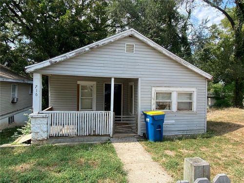 716 Lewis Ave, Kansas City, MO, 64125-1233 | Card Image