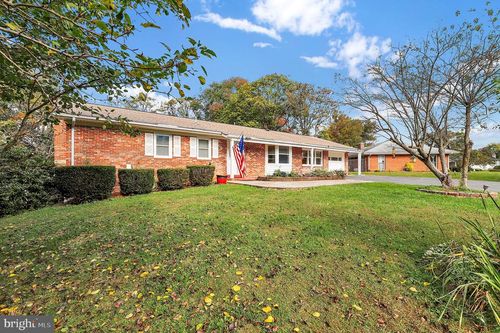 28924 Ridge Rd, MOUNT AIRY, MD, 21771-4433 | Card Image