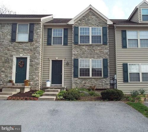 428 Indian Rock Circle, ELIZABETHTOWN, PA, 17022 | Card Image