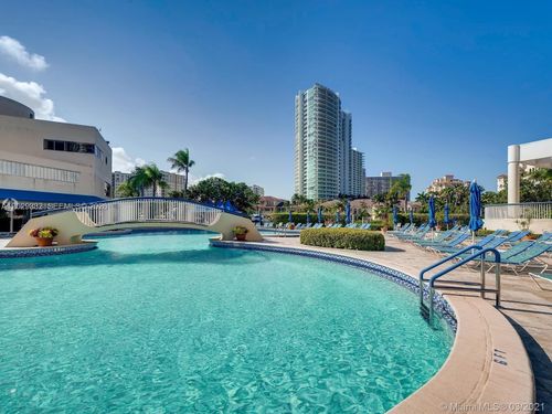 16l-19707 Turnberry Way, Aventura, FL, 33180-2504 | Card Image