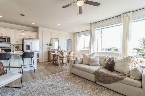 16631 Mill Pond Dr, Urbandale, IA, 50323-1652 | Card Image