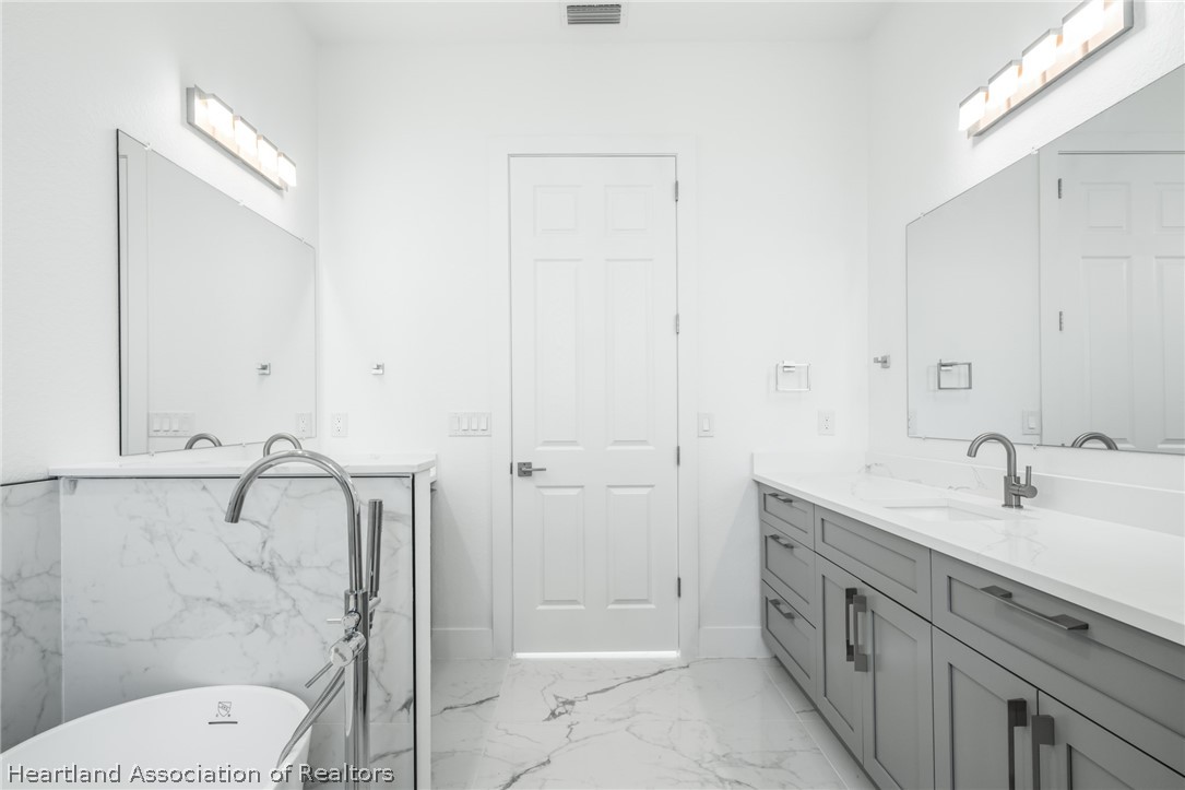 Residential Lease in Sebring 3
