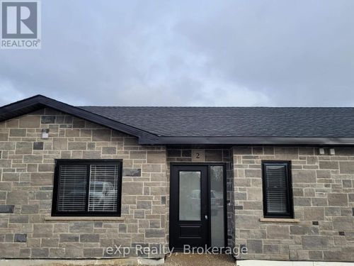 2-12 Malcolm Cres, Listowel, ON, N4W0K3 | Card Image