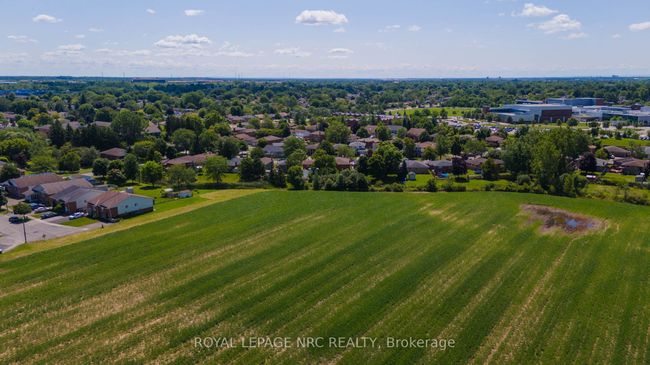 31 Rollins Dr, House other with 3 bedrooms, 2 bathrooms and 2 parking in Welland ON | Image 39