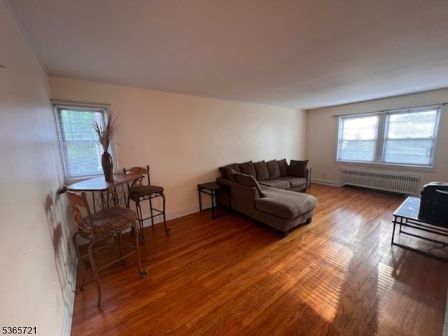 APT-2C - 735 Elm Ave, Townhouse with 1 bedrooms, 1 bathrooms and null parking in Teaneck NJ | Image 5