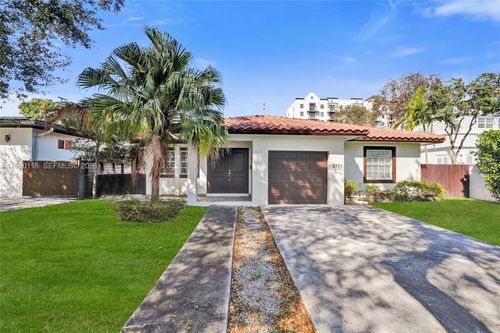 0-5721 Sw 11th St, West Miami, FL, 33144-5107 | Card Image
