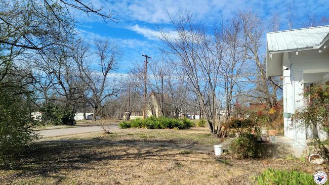 607 N Walnut St, House other with 2 bedrooms, 1 bathrooms and null parking in Clarksville TX | Image 23