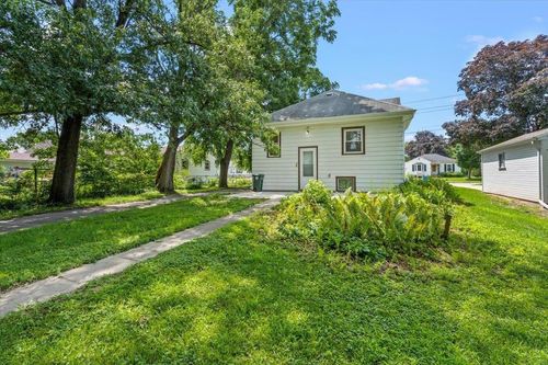 628 W Parker St, Waterloo, IA, 50703-5860 | Card Image